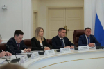 Губернатор Роман Бусаргин провел постоянно действующее совещание с участием зампредов и министров Правительства области, а также глав районов