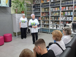 Сотрудники Центральной библиотеки администрации района провели мероприятие для «серебряных» волонтеров и учащихся МБОУ «Лицей»