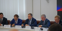 Губернатор Роман Бусаргин провел постоянно действующее совещание с участием зампредов и министров Правительства области, а также глав районов. - Советский район