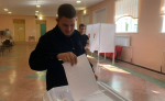 Во второй день дополнительных выборов депутатов Совета депутатов Мечетненского муниципального образования одними из первых на избирательных участках оказались молодые граждане