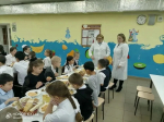 В рамках работы управления образования администрации района продолжается контроль горячего питания школьников
